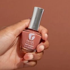 P832 Sand Stone Orange Crème Nail Polish